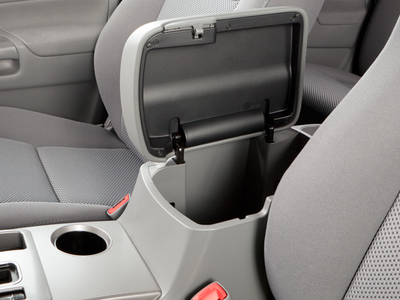 2011 Toyota Tacoma 4WD Double LB V6 AT (Natl)