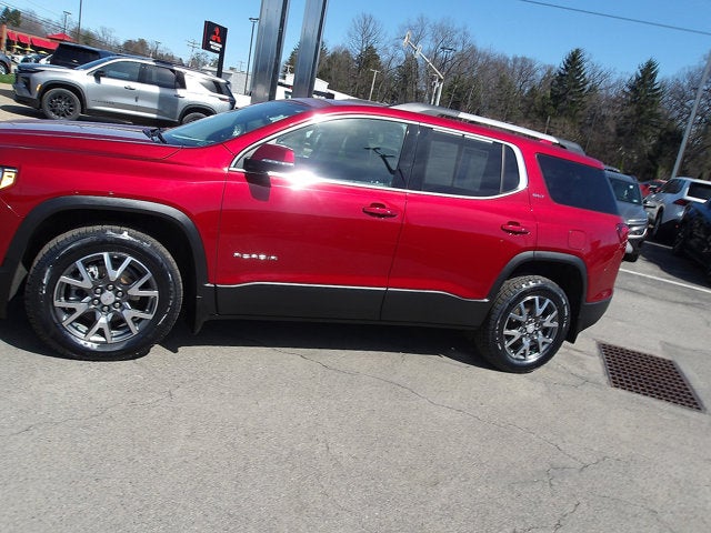 2023 GMC Acadia SLT