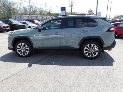 2022 Toyota RAV4 XLE Premium