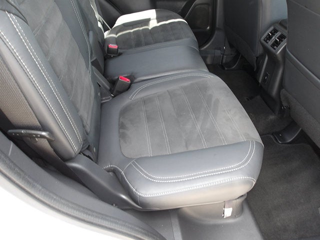 2020 Mitsubishi Outlander Base