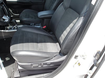 2020 Mitsubishi Outlander Base