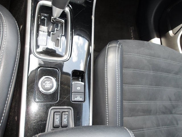 2020 Mitsubishi Outlander Base