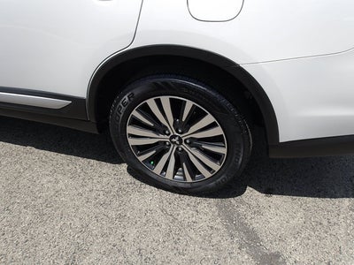 2020 Mitsubishi Outlander Base