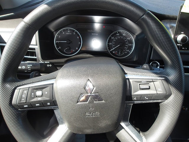 2024 Mitsubishi Outlander ES