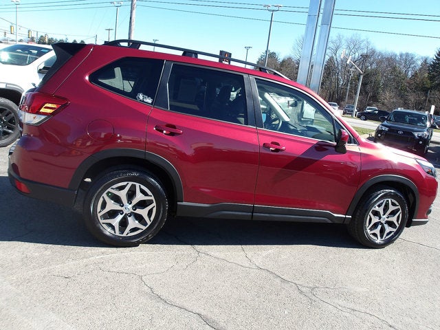 2024 Subaru Forester Premium