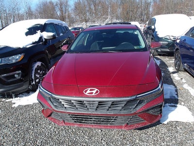 2025 Hyundai Elantra SE