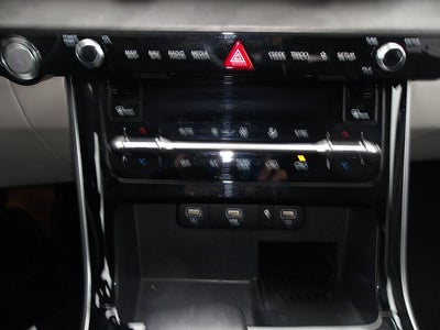 2023 Kia Carnival EX