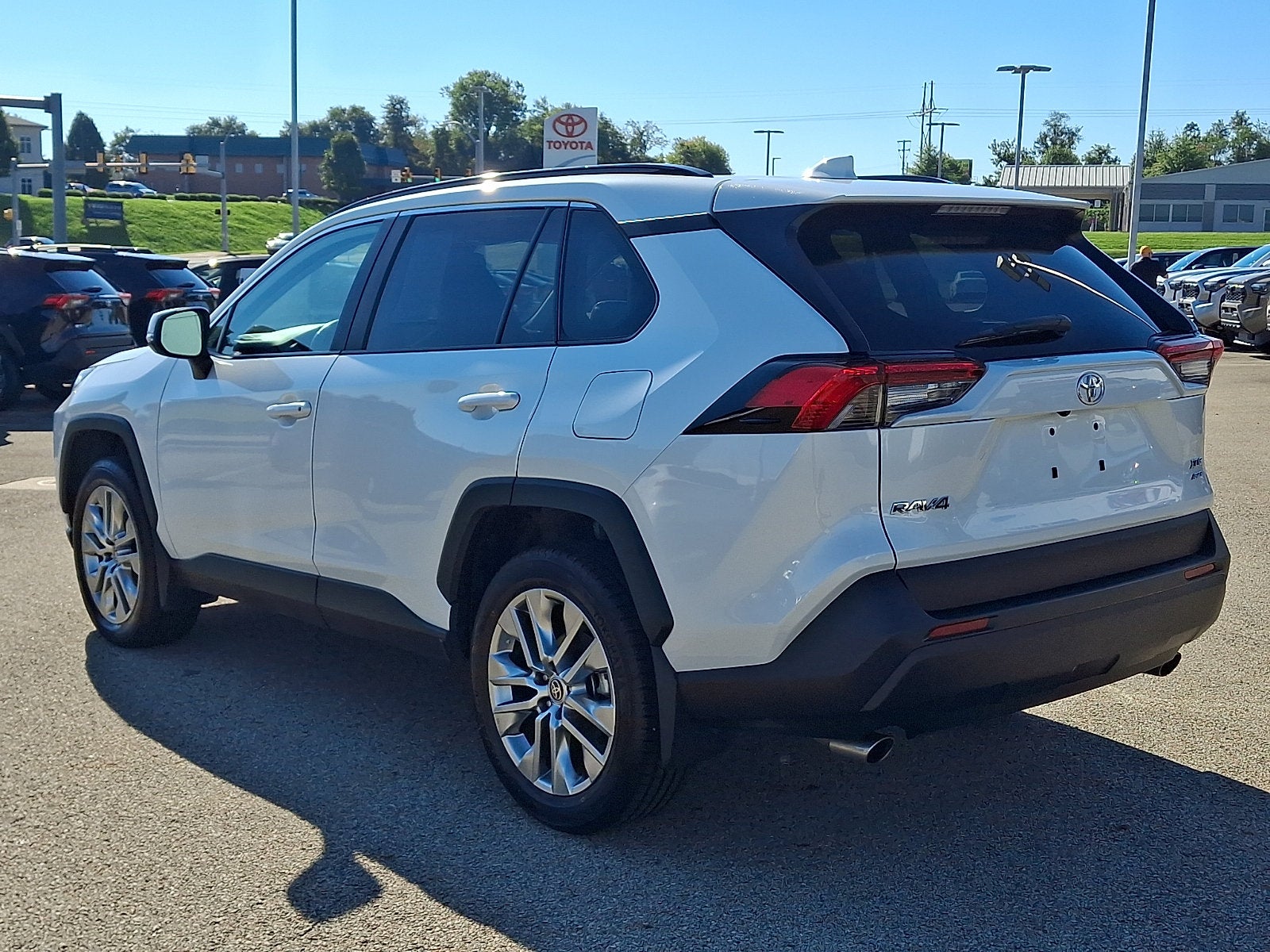 2023 Toyota RAV4 XLE Premium