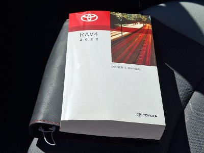 2022 Toyota RAV4 XLE