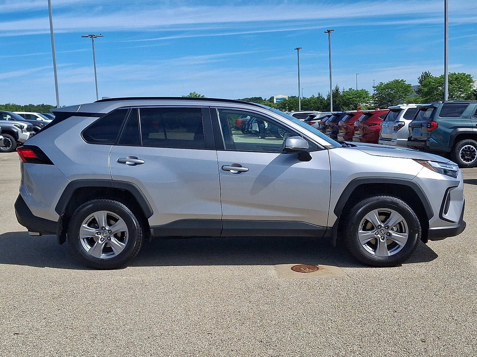 2022 Toyota RAV4 XLE
