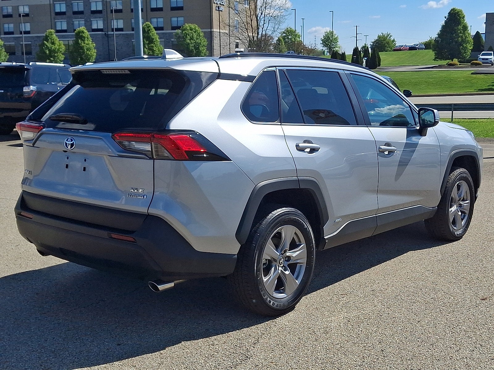 2024 Toyota RAV4 Hybrid XLE