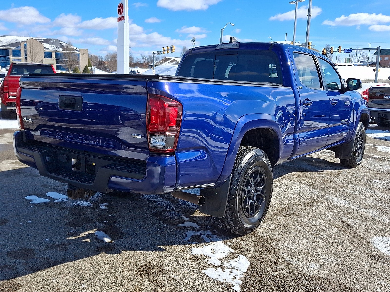 2022 Toyota Tacoma 4WD SR5