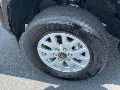 2025 Toyota Tacoma 4WD SR5