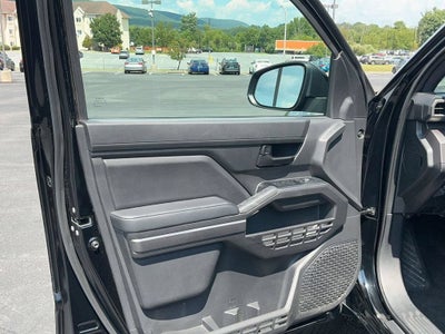 2025 Toyota Tacoma 4WD SR5