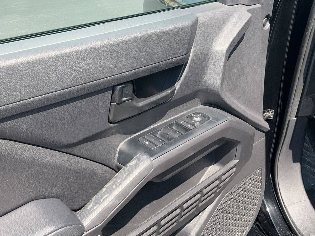 2025 Toyota Tacoma 4WD SR5