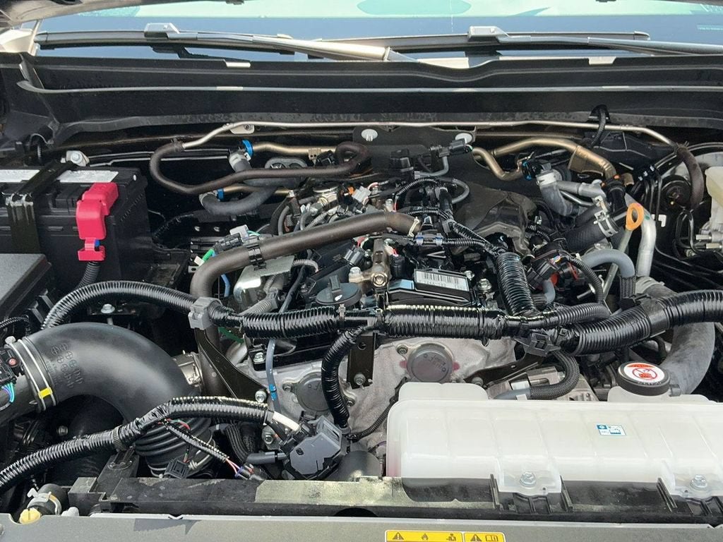 2025 Toyota Tacoma 4WD SR5