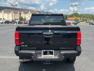 2025 Toyota Tacoma 4WD SR5