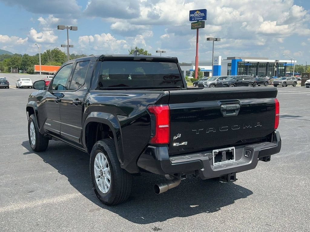 2025 Toyota Tacoma 4WD SR5
