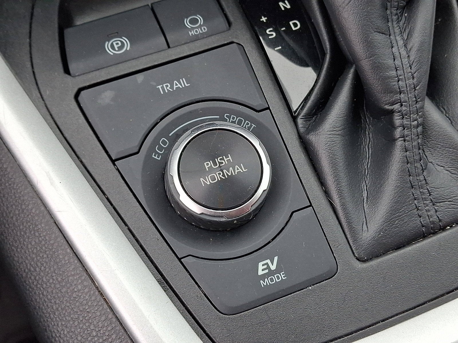 2021 Toyota RAV4 HYBRID Hybrid XLE