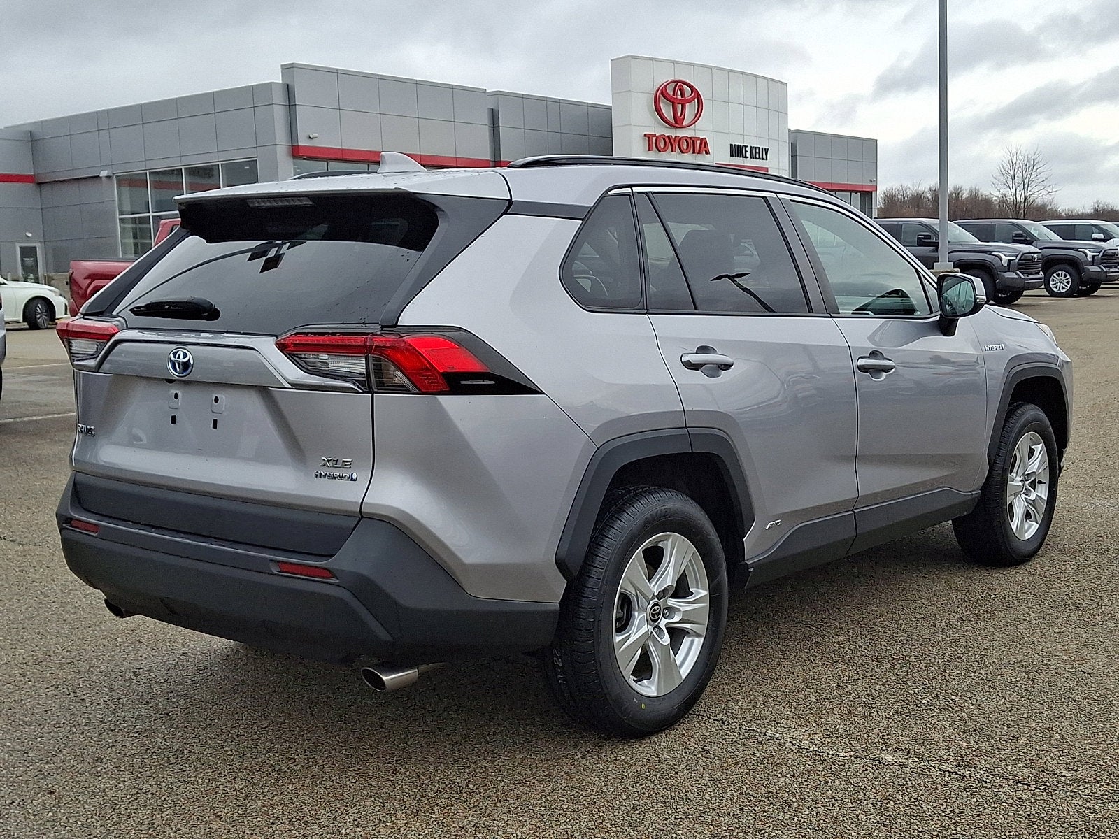 2021 Toyota RAV4 HYBRID Hybrid XLE