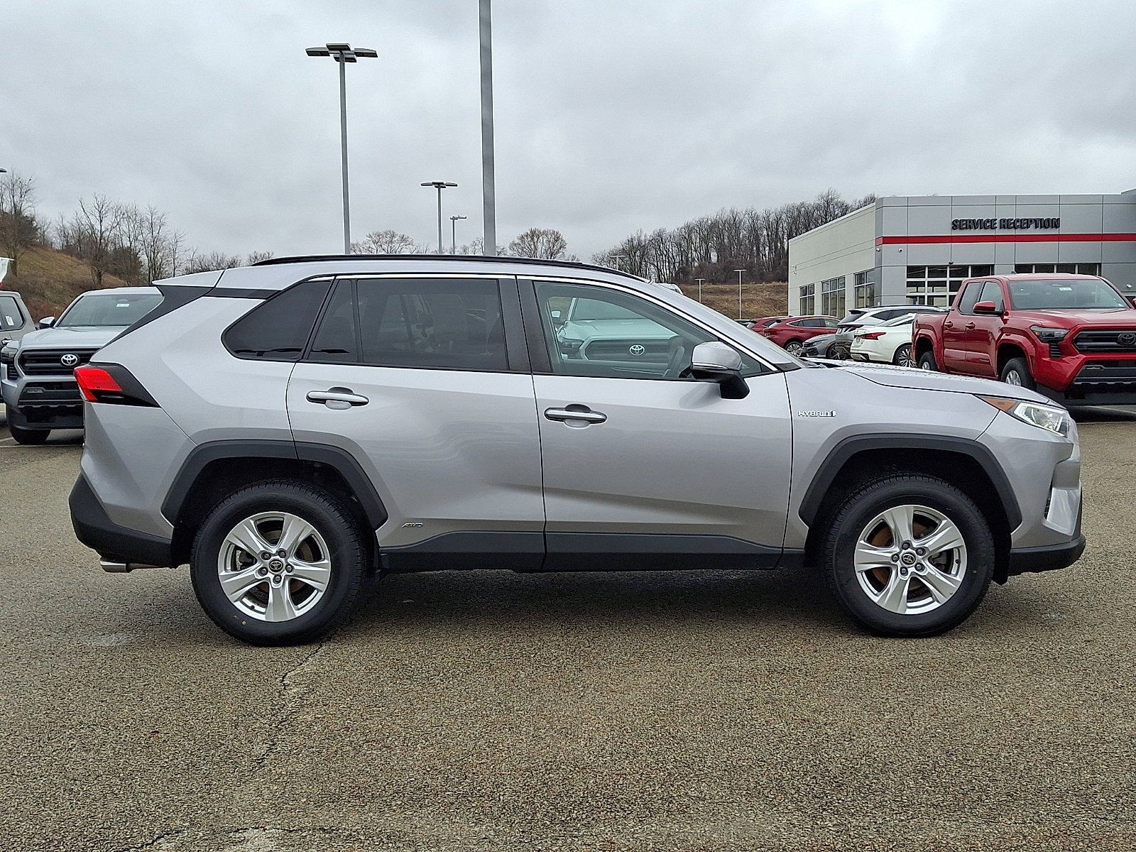 2021 Toyota RAV4 HYBRID Hybrid XLE