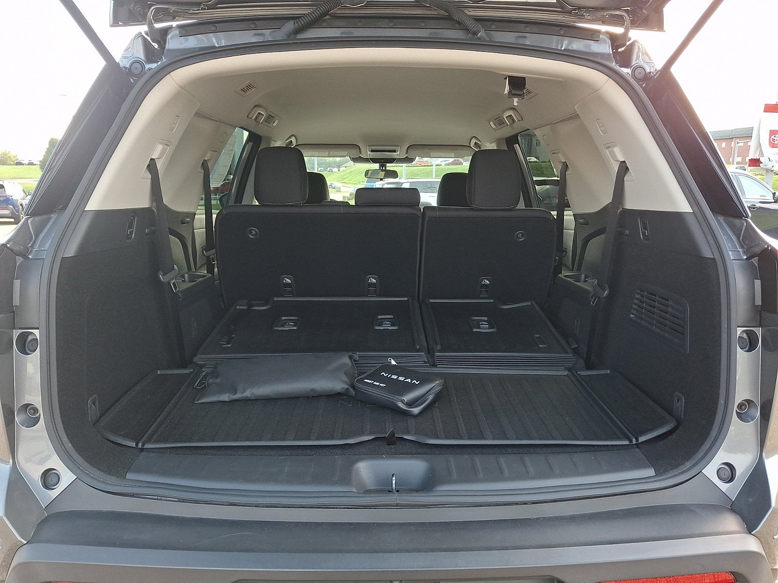 2024 Nissan Pathfinder S