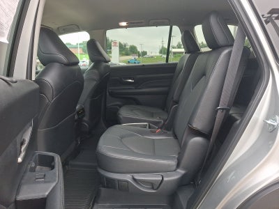 2025 Toyota Grand Highlander Base