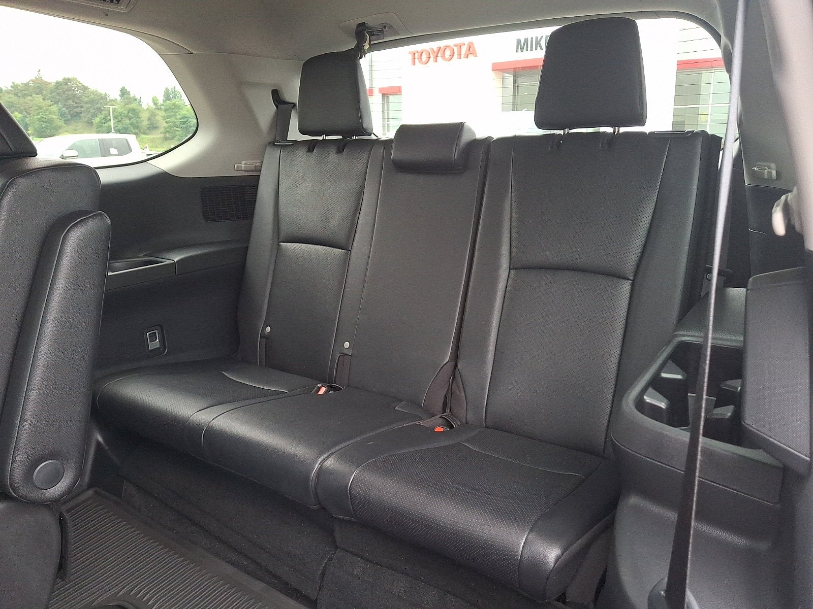 2025 Toyota Grand Highlander Base