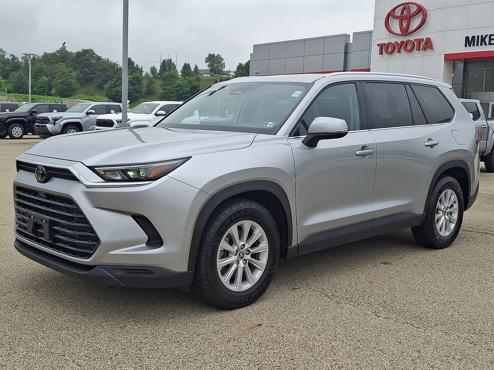 2025 Toyota Grand Highlander Base