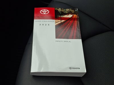 2025 Toyota Grand Highlander Base