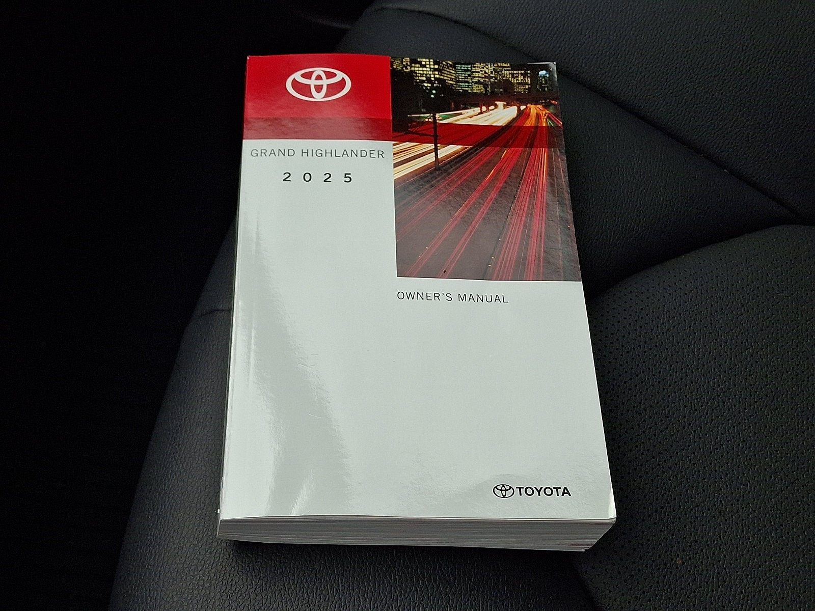 2025 Toyota Grand Highlander Base