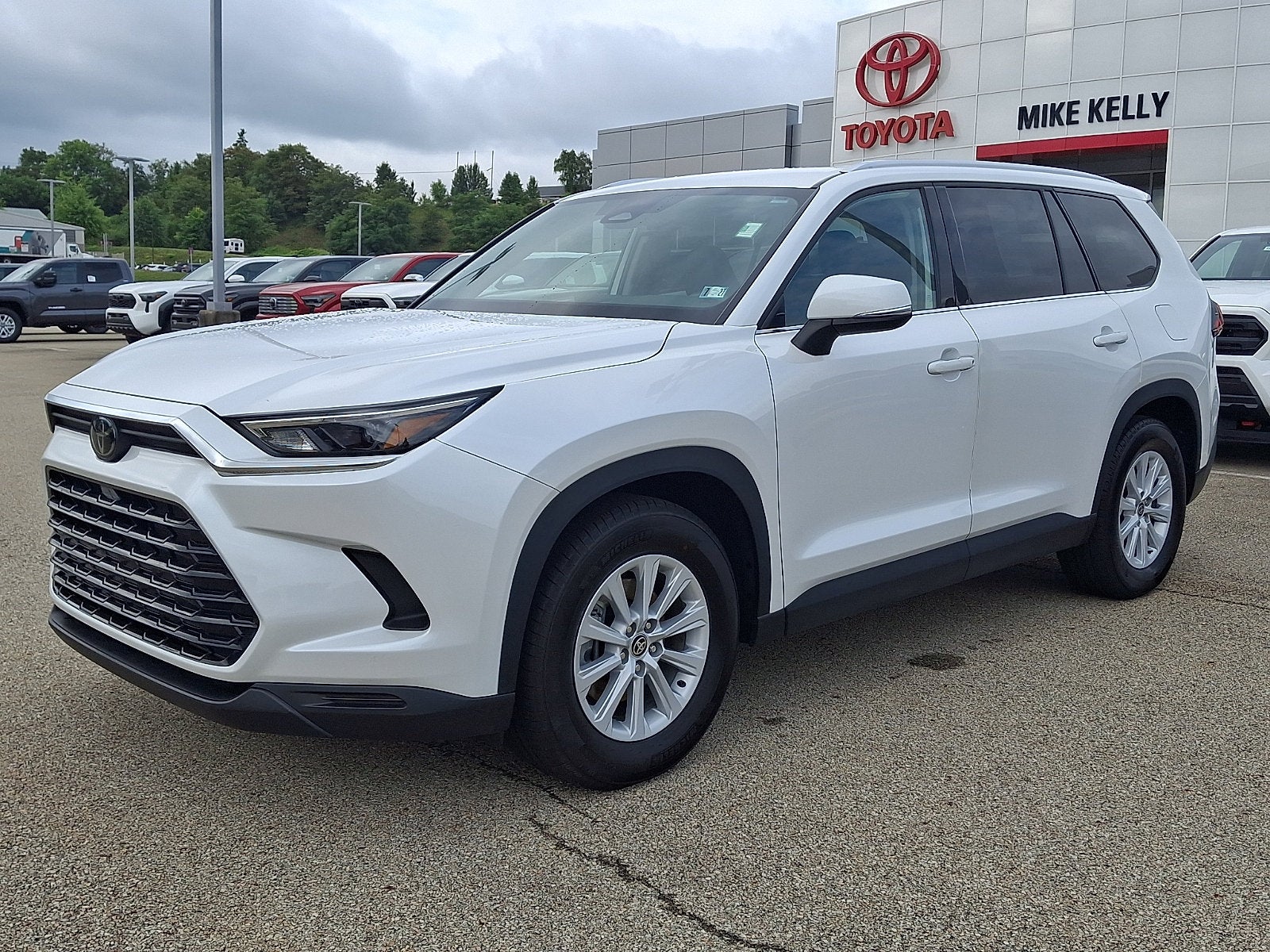 2025 Toyota Grand Highlander Base