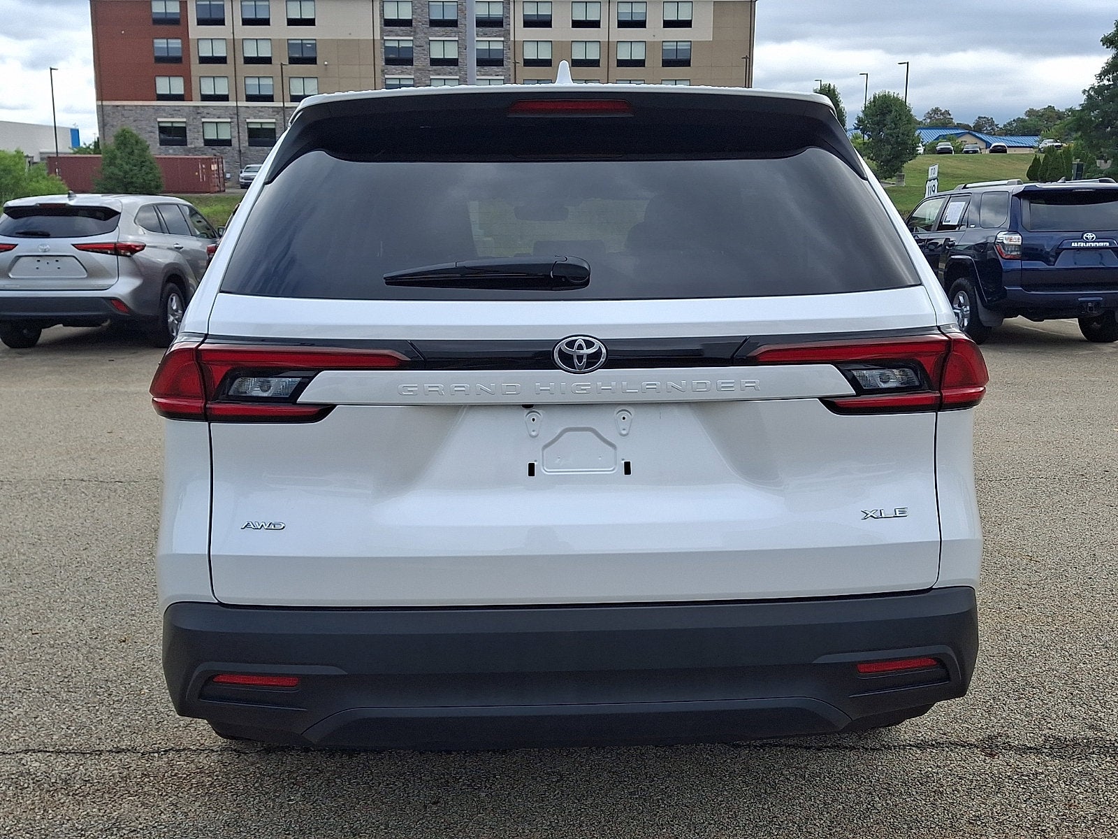 2025 Toyota Grand Highlander Base