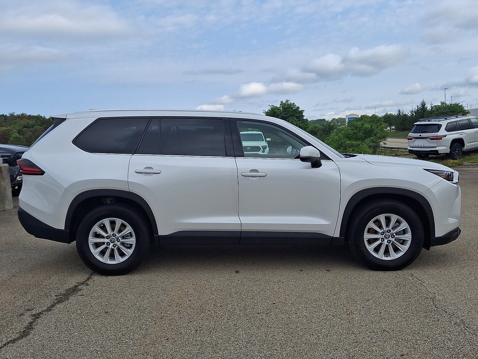 2025 Toyota Grand Highlander Base