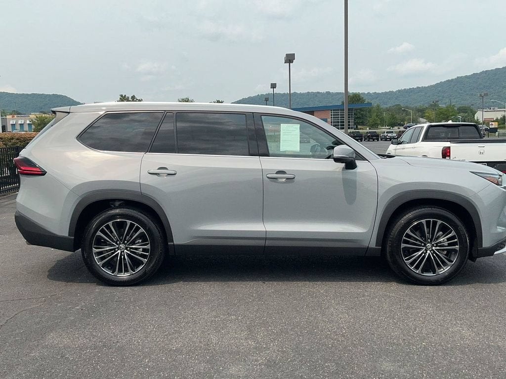 2026 Toyota Grand Highlander Hybrid MAX Platinum