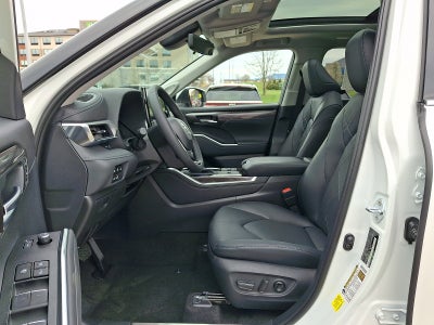 2026 Toyota Highlander Hybrid Hybrid Platinum