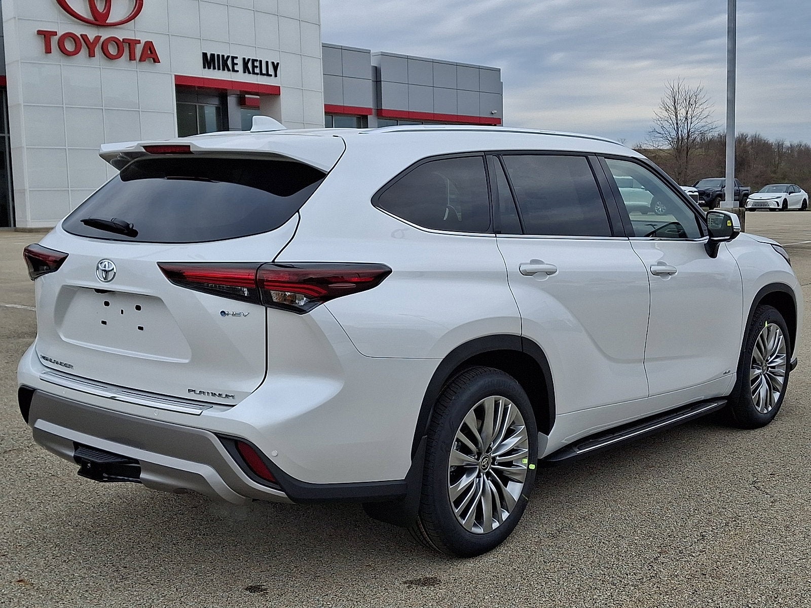 2026 Toyota Highlander Hybrid Hybrid Platinum