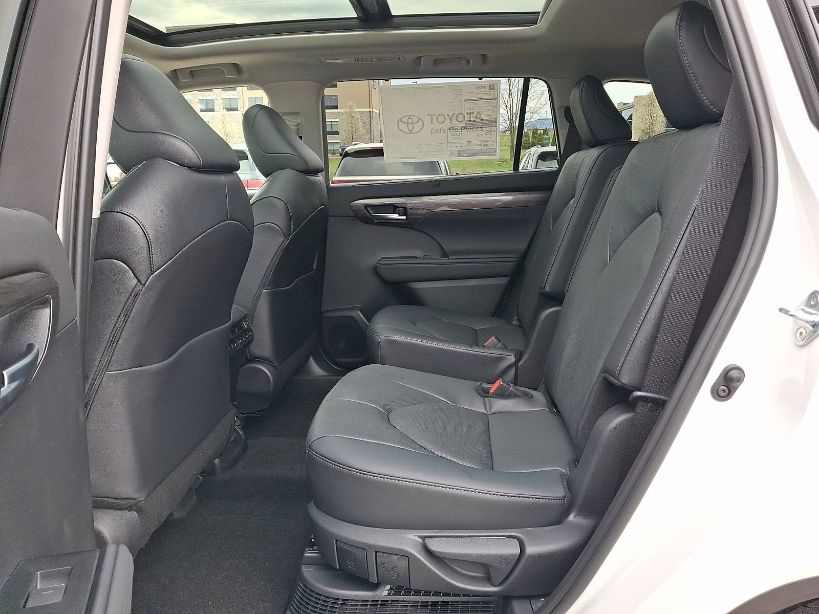 2026 Toyota Highlander Hybrid Hybrid Platinum