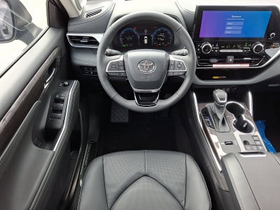 2026 Toyota Highlander Hybrid Platinum