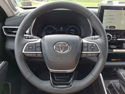 2026 Toyota Highlander Hybrid Platinum