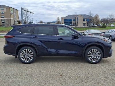2026 Toyota Highlander Hybrid Platinum