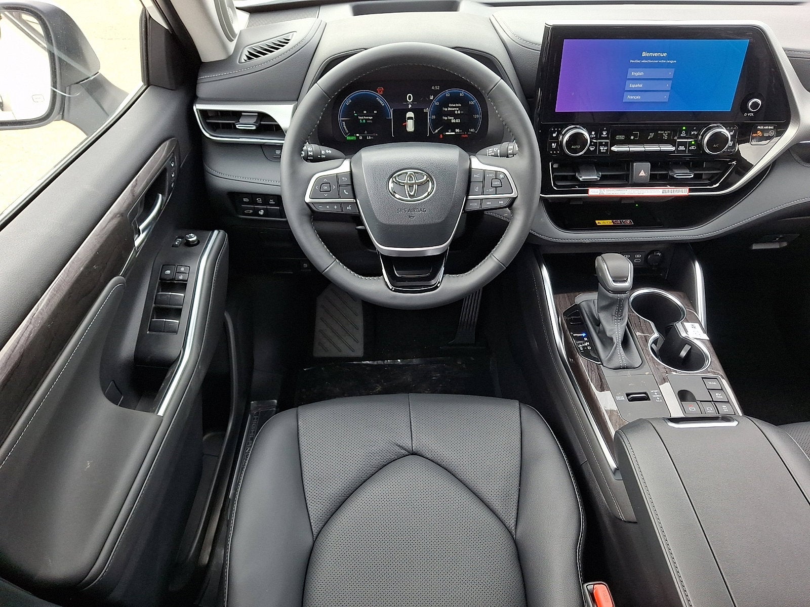 2026 Toyota Highlander Hybrid Platinum