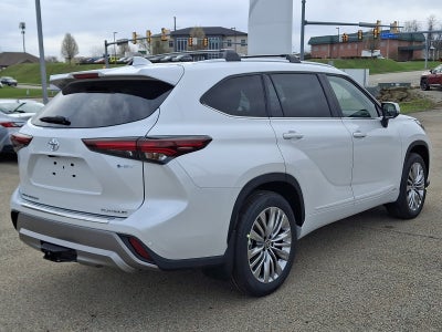2026 Toyota Highlander Hybrid Platinum