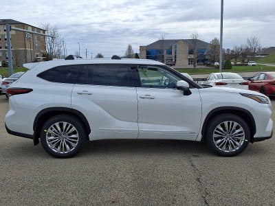 2026 Toyota Highlander Hybrid Platinum