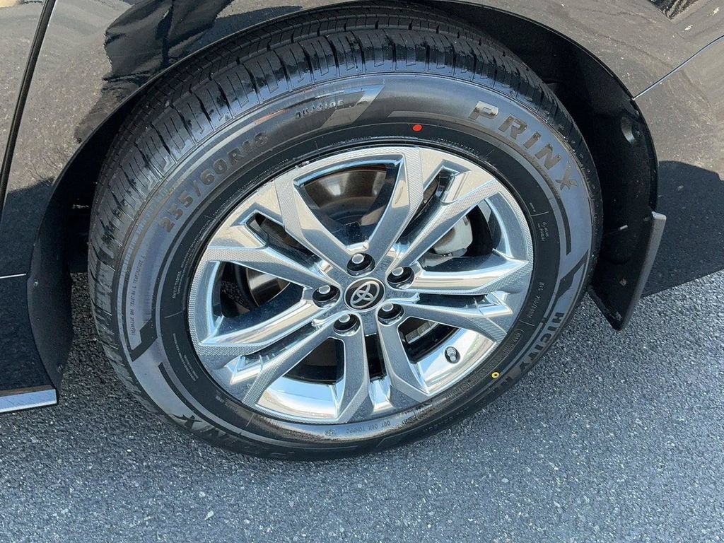 2023 Toyota Sienna Platinum