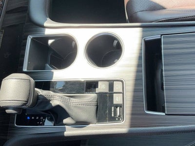 2023 Toyota Sienna Platinum