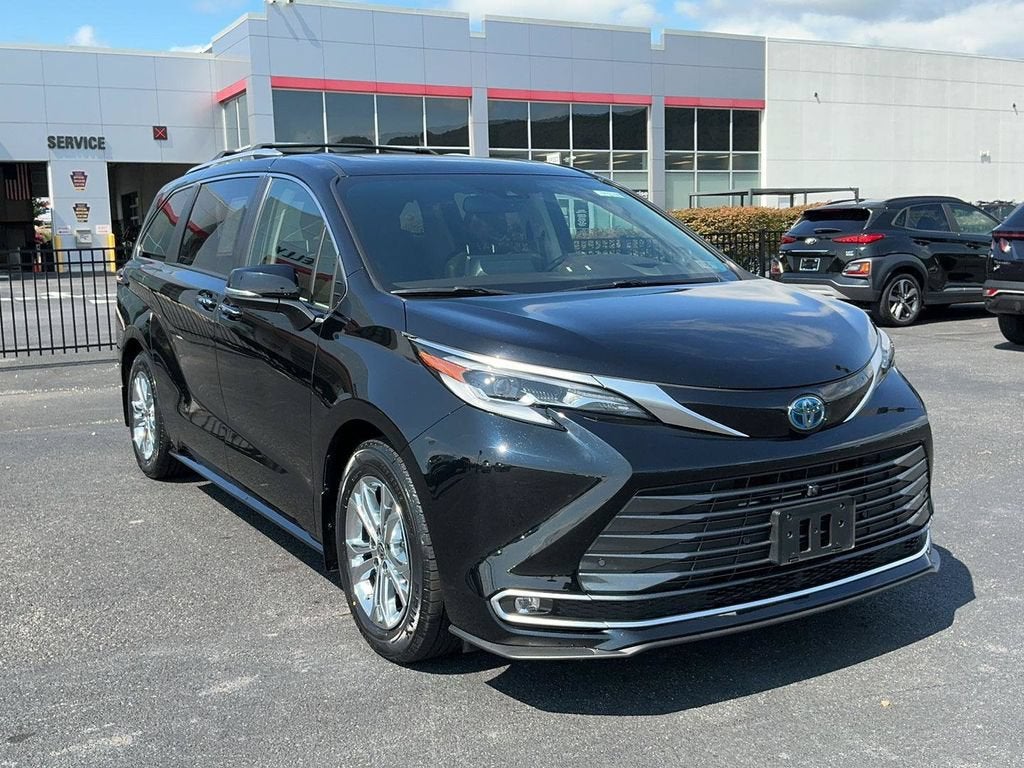 2023 Toyota Sienna Platinum