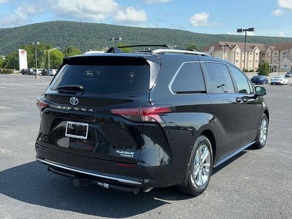 2023 Toyota Sienna Platinum