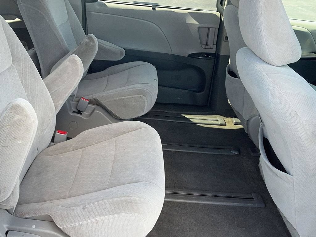 2017 Toyota Sienna LE
