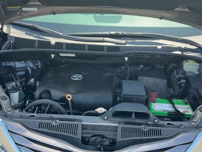 2017 Toyota Sienna LE